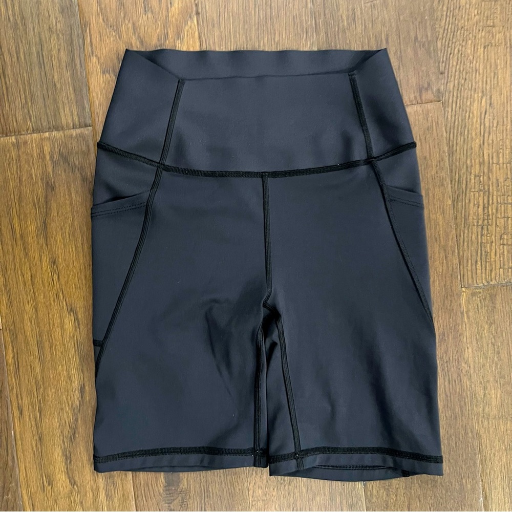 Gap Fit Sculpt Revolution Shorts